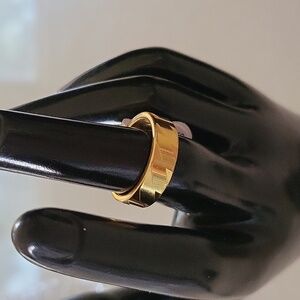 NWOT Stainless Steel Ring